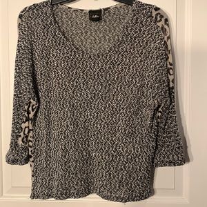 Medium Daytrip 3/4 sleeve Top